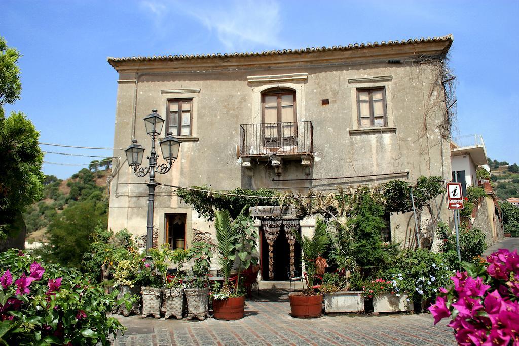 B&B Il Padrino Savoca Extérieur photo